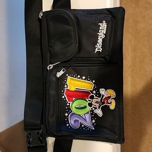 Disney 2011 Micky Mouse Fanny Pack